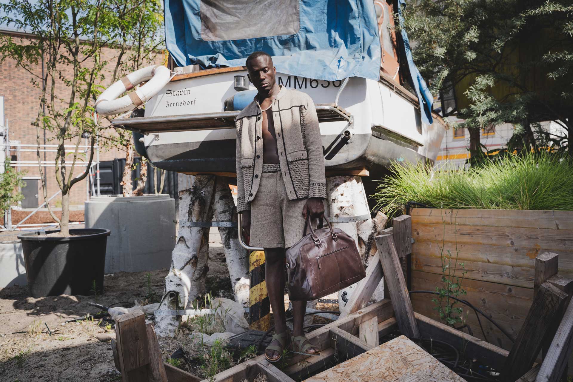 Fashion-Editorial-Building-The-Future