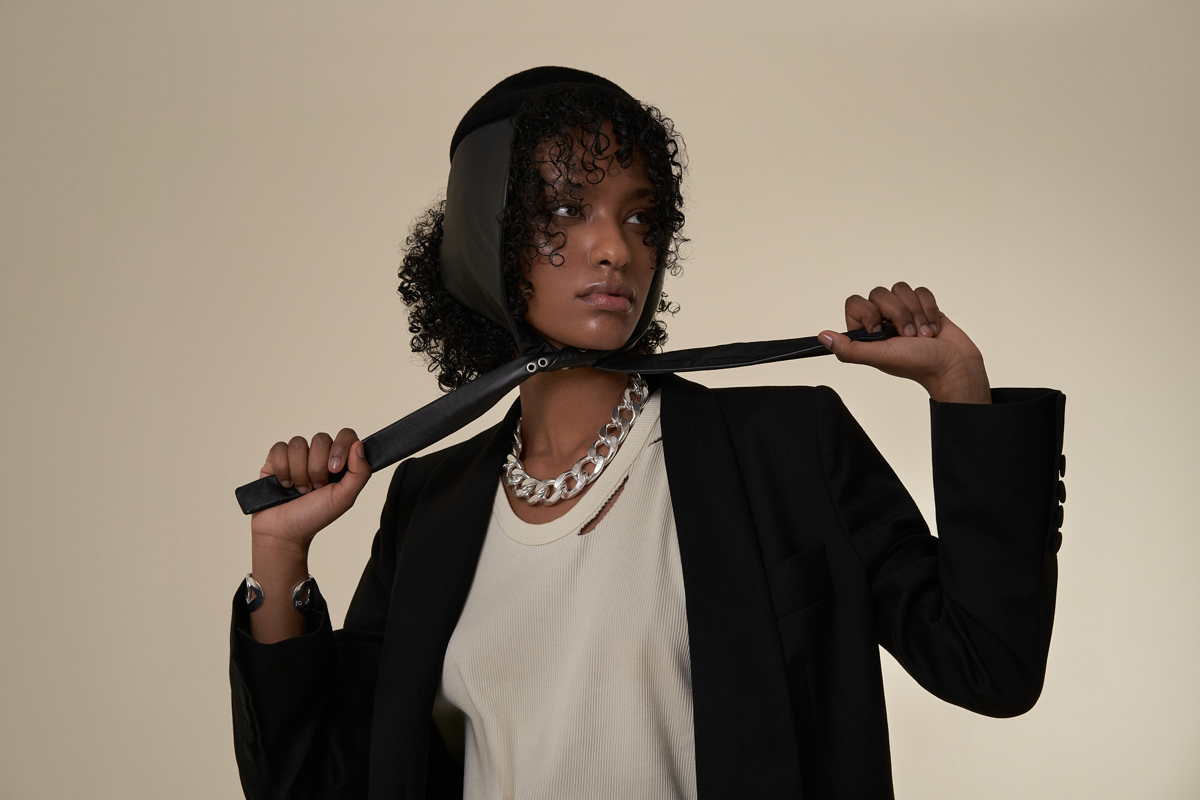 Fashion-Editorial-Linear-Motion