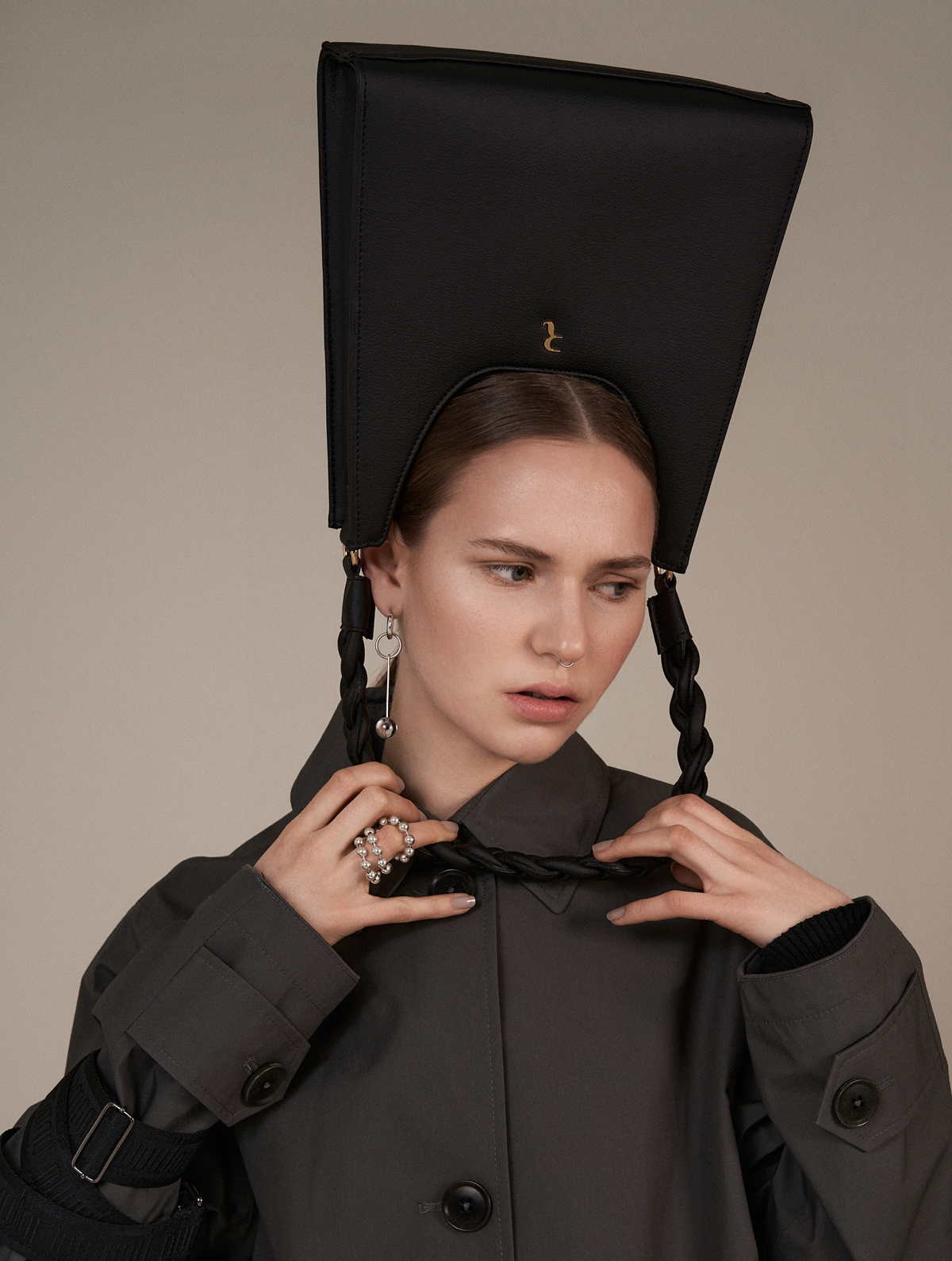 Fashion-Editorial-Linear-Motion
