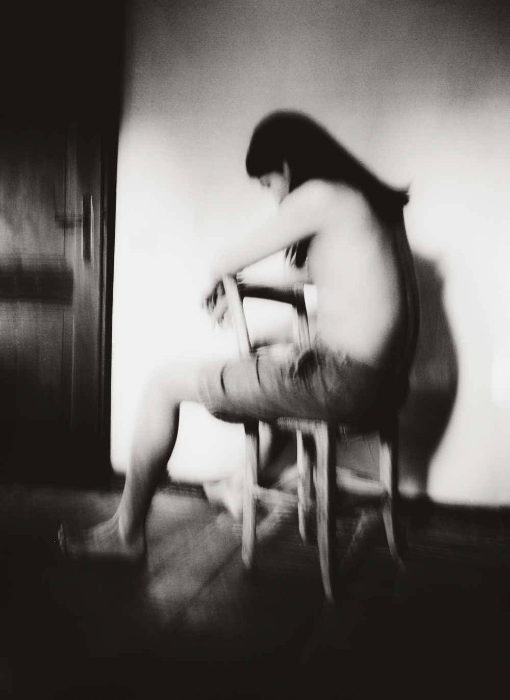 Fashion-Editorial-In-Praise-Of-Impermanence