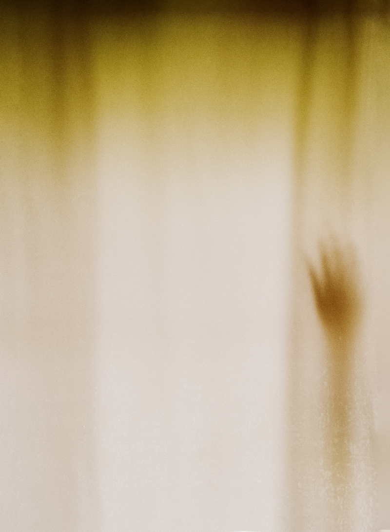 Fashion-Editorial-In-Praise-Of-Impermanence