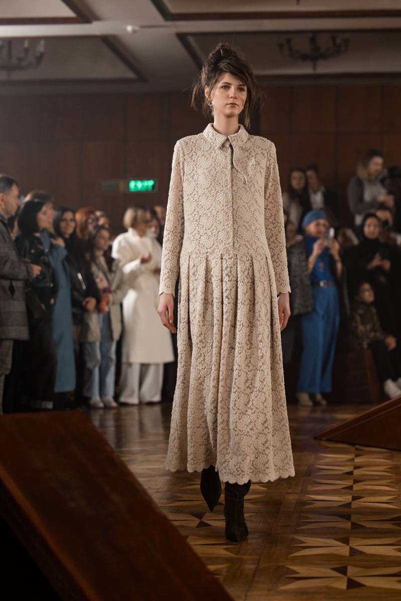 Model catwalking in Julia Allert Show © Egor Tetiushev